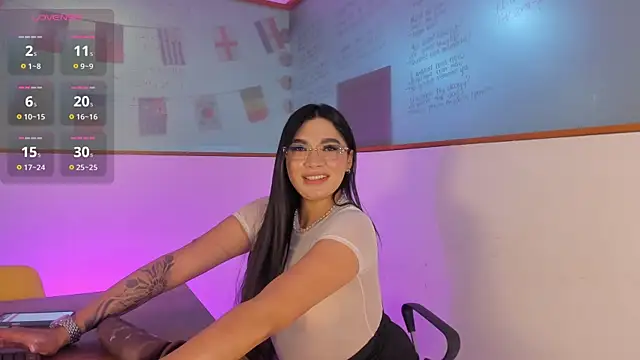 Snapshot of Juli_Casanova chatting on June 15, 2026, 1:08 am Juli Casanova online show from June 15, 2026, 1:08 am