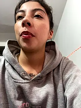 Snapshot of ShareeBax_ chatting on December 2, 2025, 11:26 am ShareeBax online show from December 2, 2025, 11:26 am