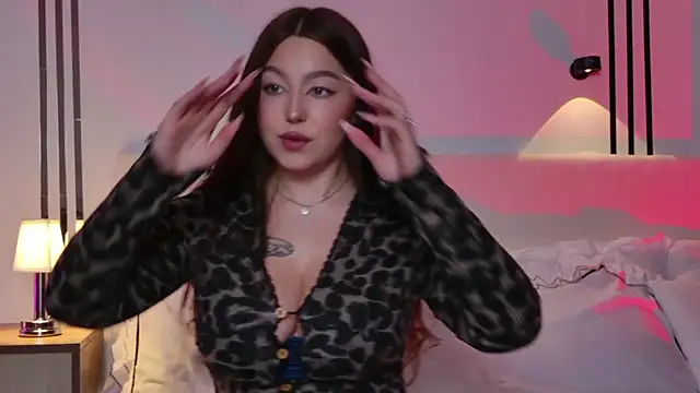 Snapshot of _Tessa_May_ chatting on November 30, 2025, 12:14 am Tessa May online show from November 30, 2025, 12:14 am