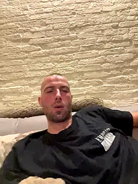 Rotteei1 online show from October 27, 2025, 6:56 pm