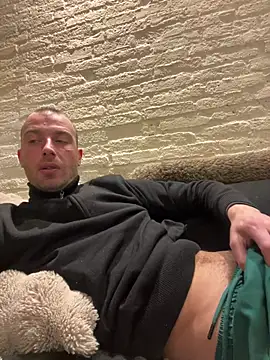 Rotteei1 online show from February 5, 2026, 5:06 pm