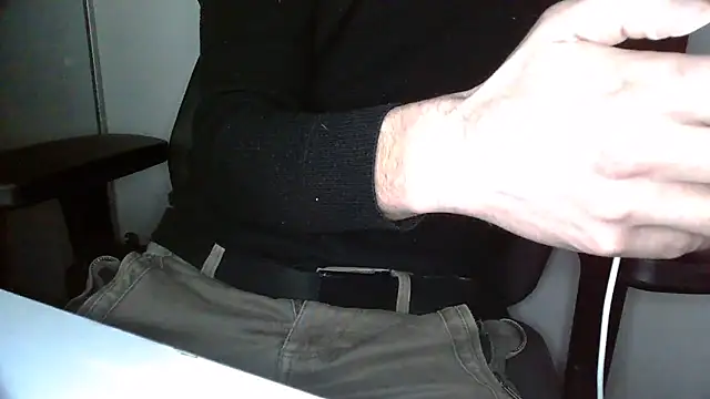 Snapshot of topg84 chatting on May 7, 2026, 6:24 pm topg84 online show from May 7, 2026, 6:24 pm