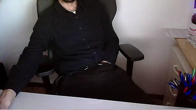 Snapshot of topg84 chatting on May 19, 2026, 5:19 pm topg84 online show from May 19, 2026, 5:19 pm