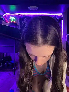 Thedeepwebcutie online show from May 2, 2026, 1:32 am