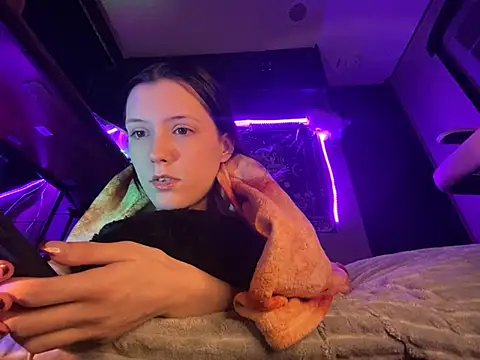 Thedeepwebcutie online show from July 10, 2026, 7:01 am
