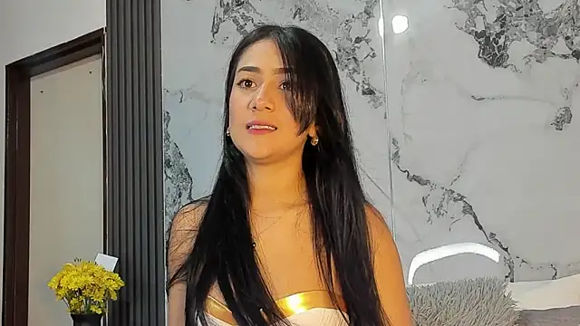 Snapshot of elissaWhite chatting on December 18, 2025, 11:55 pm elissaWhite online show from December 18, 2025, 11:55 pm