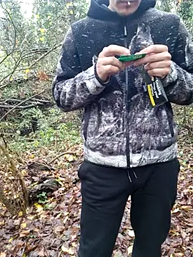 Snapshot of bbyxklaus chatting on November 15, 2025, 11:29 am bbyxklaus online show from November 15, 2025, 11:29 am