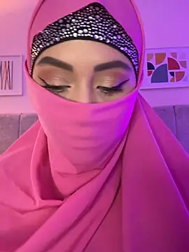 fatiima  online show from April 25, 2026, 7:11 pm