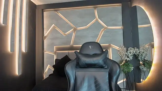 ArohomLester online show from November 6, 2025, 11:00 am