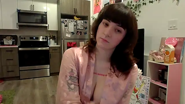 Snapshot of Trickylucy555 chatting on November 5, 2025, 9:31 am Trickylucy555 online show from November 5, 2025, 9:31 am