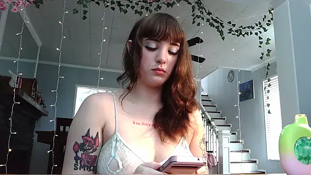 Snapshot of Trickylucy555 chatting on August 6, 2026, 5:37 pm Trickylucy555 online show from August 6, 2026, 5:37 pm