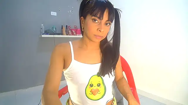 Snapshot of mia_chanel104 chatting on July 2, 2026, 4:13 pm mia chanel104 online show from July 2, 2026, 4:13 pm