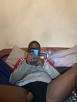 Snapshot of maloya267 chatting on March 6, 2026, 4:03 pm maloya267 online show from March 6, 2026, 4:03 pm