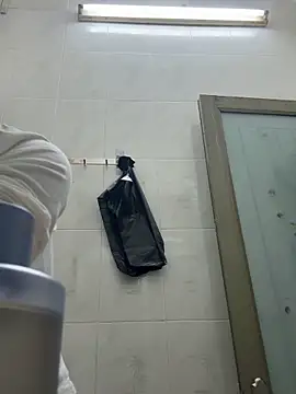 Snapshot of aaaaawhate chatting on October 28, 2025, 10:30 am aaaaawhate online show from October 28, 2025, 10:30 am