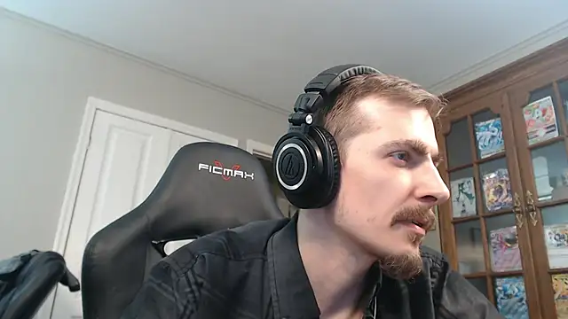 Snapshot of CasuallyCorrupt chatting on November 9, 2025, 2:32 am CasuallyCorrupt online show from November 9, 2025, 2:32 am