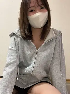 Snapshot of Rui_87 chatting on November 5, 2025, 12:43 am Rui 87 online show from November 5, 2025, 12:43 am