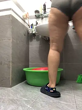 HinayLa online show from February 8, 2026, 11:19 pm