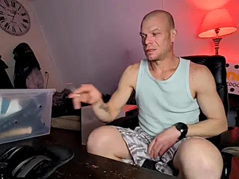 Kinky Play1 online show from March 1, 2026, 8:00 pm