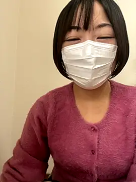 Snapshot of Yurika_oO chatting on November 5, 2025, 12:32 am Yurika oO online show from November 5, 2025, 12:32 am