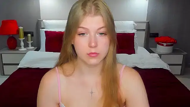Snapshot of Stella_Light chatting on July 24, 2026, 12:25 pm Stella Light online show from July 24, 2026, 12:25 pm