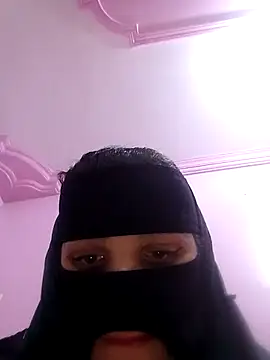 SandyAmr online show from February 26, 2026, 7:51 am