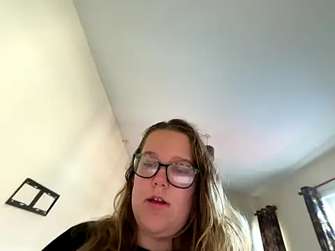 Scarletcum22 online show from November 2, 2025, 8:28 am