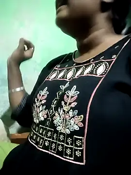 Snapshot of Rutika-G chatting on December 19, 2025, 1:40 pm Rutika-G online show from December 19, 2025, 1:40 pm