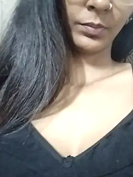 Snapshot of Aaliya_BigBoobs_1 chatting on December 2, 2025, 9:14 am Aaliya BigBoobs 1 online show from December 2, 2025, 9:14 am