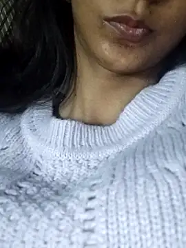 Snapshot of Aaliya_BigBoobs_1 chatting on December 4, 2025, 7:44 pm Aaliya BigBoobs 1 online show from December 4, 2025, 7:44 pm