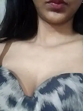 Snapshot of Aaliya_BigBoobs_1 chatting on January 6, 2026, 9:02 am Aaliya BigBoobs 1 online show from January 6, 2026, 9:02 am