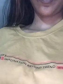 Snapshot of Aaliya_BigBoobs_1 chatting on February 15, 2026, 8:35 am Aaliya BigBoobs 1 online show from February 15, 2026, 8:35 am