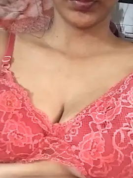 Snapshot of Aaliya_BigBoobs_1 chatting on March 22, 2026, 7:34 am Aaliya BigBoobs 1 online show from March 22, 2026, 7:34 am