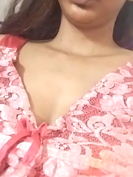 Snapshot of Aaliya_BigBoobs_1 chatting on April 5, 2026, 7:05 am Aaliya BigBoobs 1 online show from April 5, 2026, 7:05 am