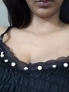 Snapshot of Aaliya_BigBoobs_1 chatting on June 6, 2026, 9:14 am Aaliya BigBoobs 1 online show from June 6, 2026, 9:14 am