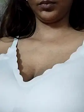 Snapshot of Aaliya_BigBoobs_1 chatting on June 28, 2026, 9:04 am Aaliya BigBoobs 1 online show from June 28, 2026, 9:04 am