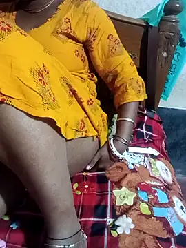 Hot-joyaa online show from November 13, 2025, 5:45 pm