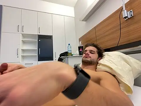 Snapshot of youngboyformommy24 chatting on November 21, 2025, 2:16 pm youngboyformommy24 online show from November 21, 2025, 2:16 pm