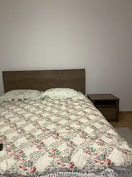 Snapshot of Love__Mom chatting on February 22, 2026, 7:23 pm Love Mom online show from February 22, 2026, 7:23 pm