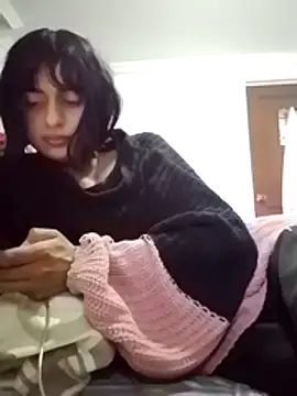 Snapshot of sophiasleepy1 chatting on May 7, 2026, 12:10 pm sophiasleepy1 online show from May 7, 2026, 12:10 pm