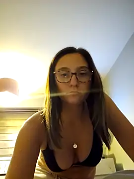 SashaBabyxx online show from November 2, 2025, 8:00 pm