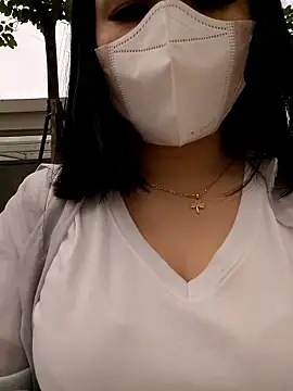 Mina-02 online show from May 9, 2026, 6:51 am