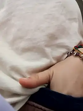 KittenMiss  online show from November 16, 2025, 7:52 pm