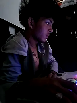 Snapshot of LyliaWood chatting on October 23, 2025, 4:50 pm LyliaWood online show from October 23, 2025, 4:50 pm