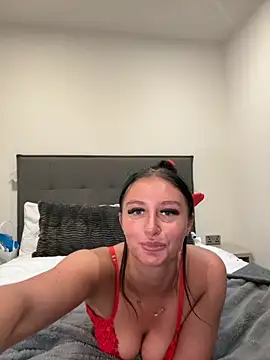 Snapshot of AlexandraLovex chatting on October 27, 2025, 11:31 pm AlexandraLovex online show from October 27, 2025, 11:31 pm