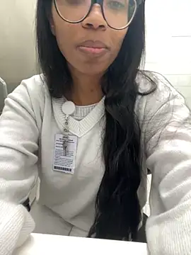 Snapshot of raphaelasoares chatting on November 11, 2025, 6:02 am raphaelasoares online show from November 11, 2025, 6:02 am