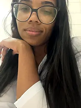 Snapshot of raphaelasoares chatting on November 17, 2025, 6:41 am raphaelasoares online show from November 17, 2025, 6:41 am