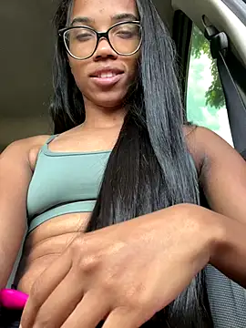 Snapshot of raphaelasoares chatting on December 4, 2025, 4:27 pm raphaelasoares online show from December 4, 2025, 4:27 pm