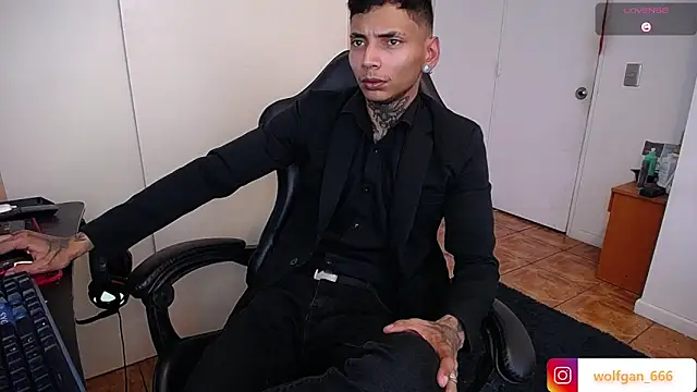 nathan aress6666 online show from February 14, 2026, 11:34 pm