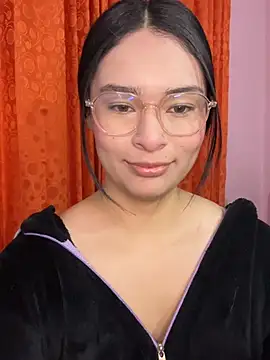Isa doux online show from July 27, 2026, 3:13 am