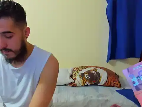 Snapshot of astredad2025 chatting on November 11, 2025, 2:55 am astredad2025 online show from November 11, 2025, 2:55 am